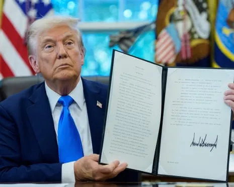 Trump Issues Executive Order Imposing Yearly $100,000 Charge on Work Visa Applications